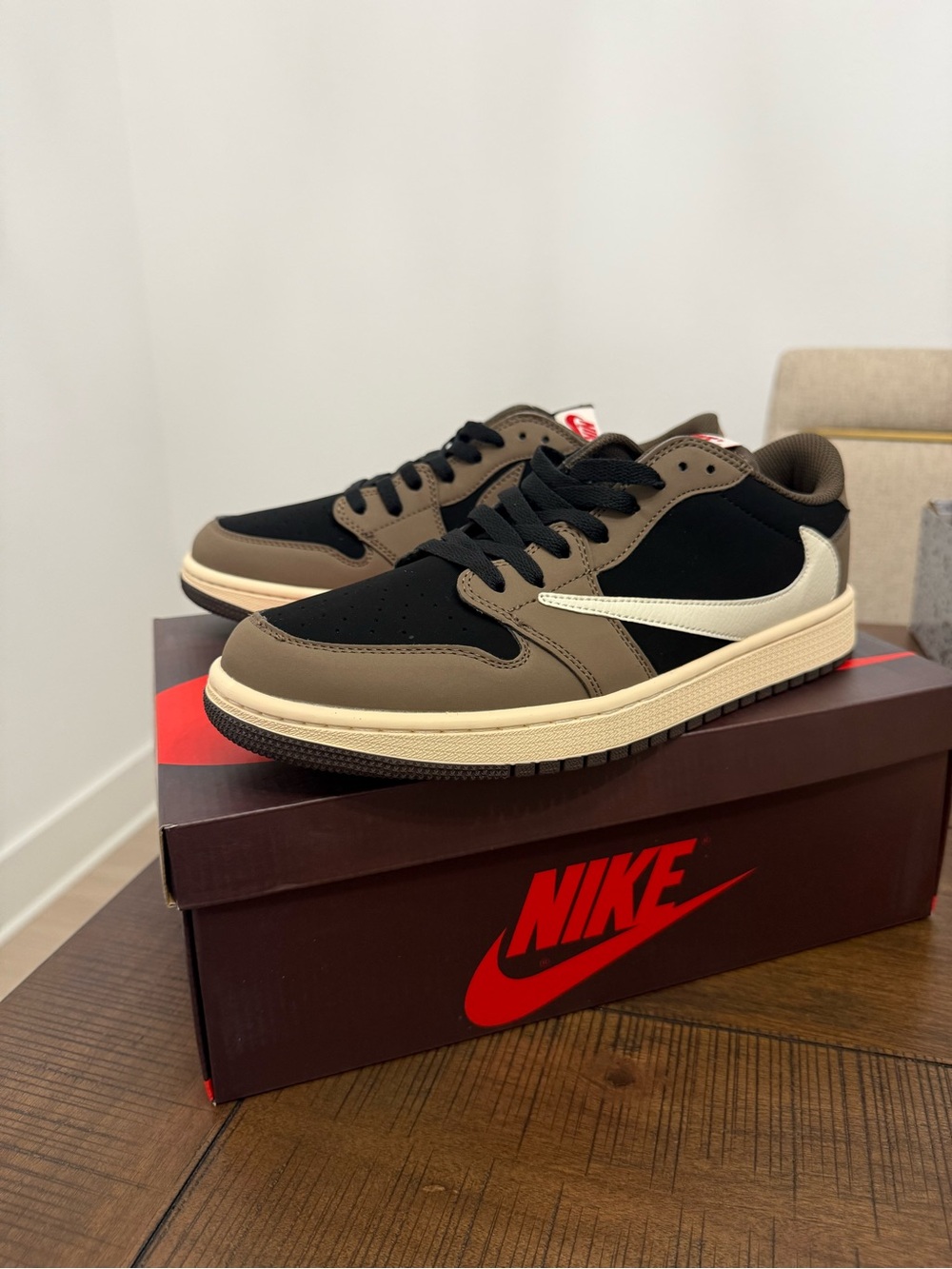 Travis Scott Jordan 1 - Mocha